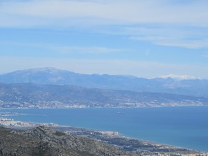 Malaga und Sierra Nevada.JPG