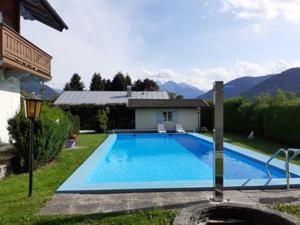 Swimmingpool Haus Salzburg.jpg