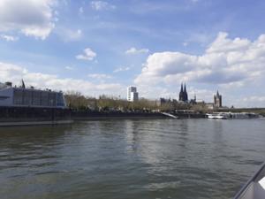 2 Panoramafahrt Rhein Köln.jpg