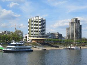 8 Panoramafahrt Rhein Köln.jpg