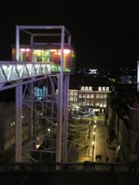 Gläserner Fahrstuhl Brüssel.JPG