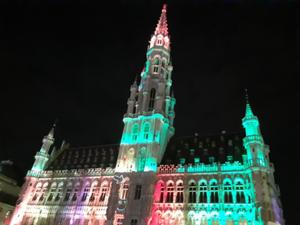 Lichtershow Rathaus Brüssel 2.JPG